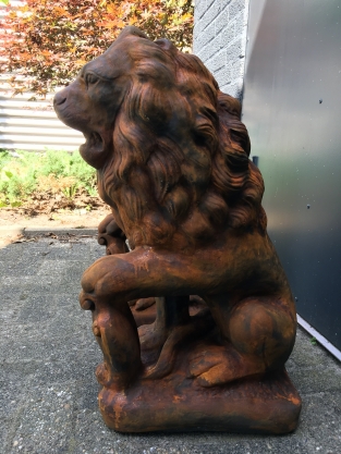 Set Large Sitting Lions - Gatekeepers - Solid Stone in Oxide